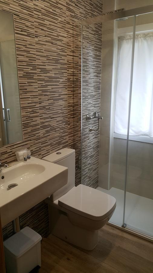 Hostal Rosi 라레도 외부 사진